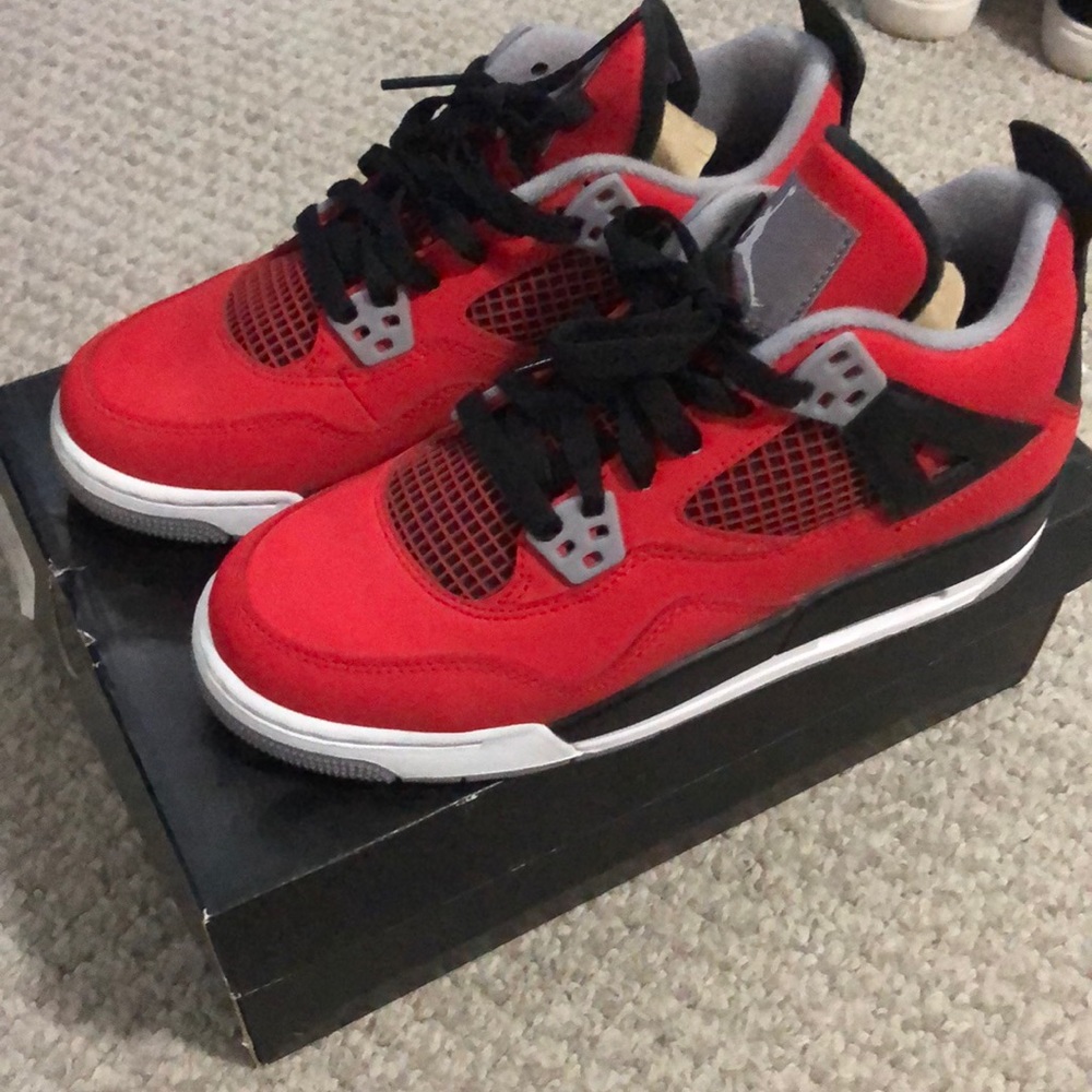 Jordan 4 Retro Toro Bravo (GS)
